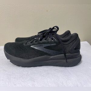 Brooks Women’s Ghost 16 Neutral Running Shoe Black/Ebony 10 Narrow